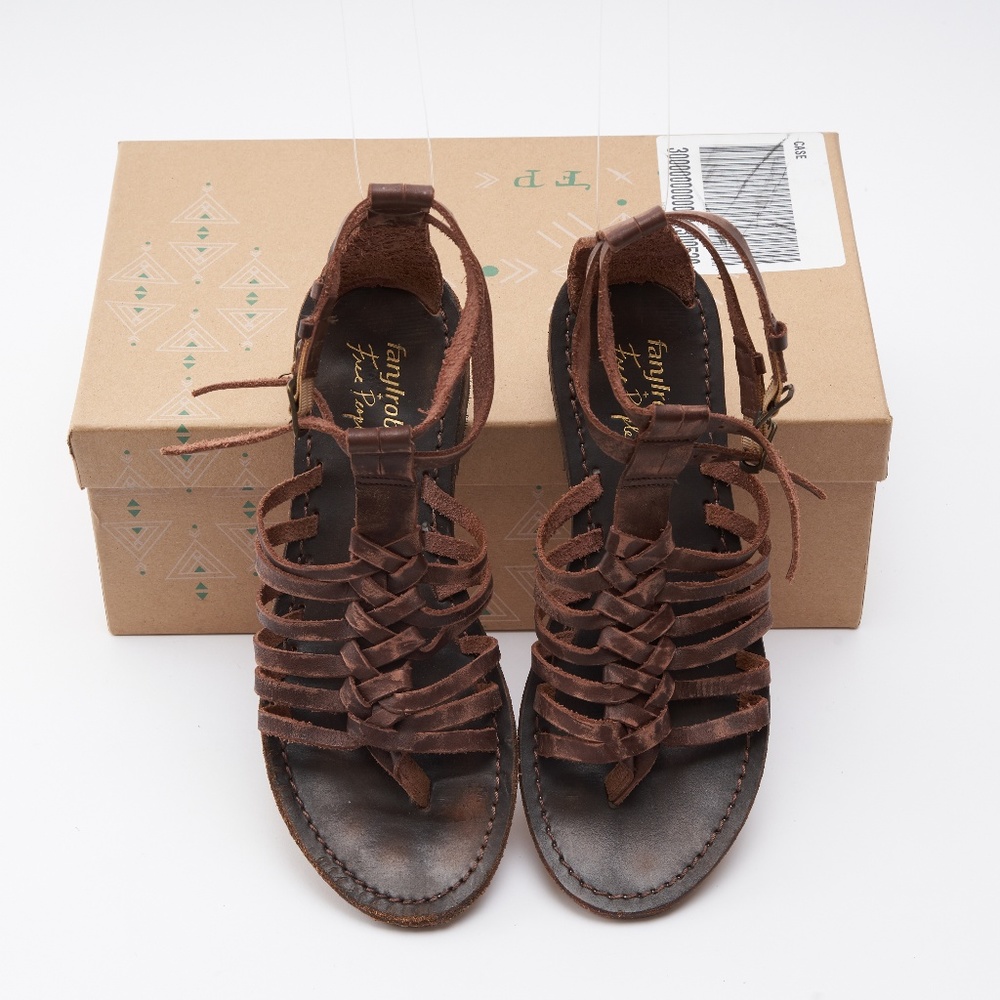 Free people size 8 sandals Farly Robin